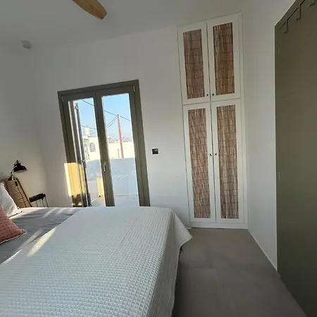 Holiday home Joelia In Paros With Private Jacuzzi!