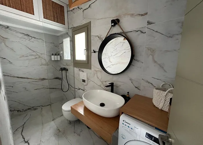 Joelia In Paros With Private Jacuzzi! 나오우사