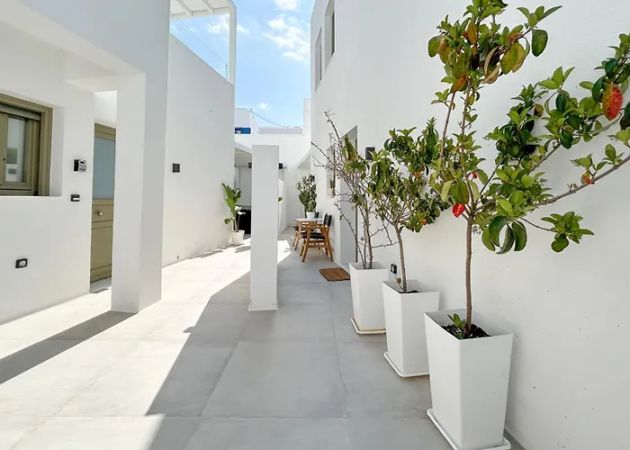 펜션 Joelia In Paros With Private Jacuzzi! 나오우사