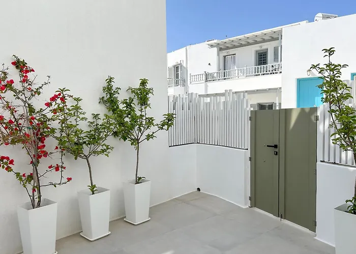 Joelia In Paros With Private Jacuzzi! 펜션 *