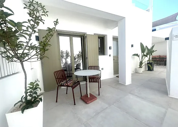 Joelia In Paros With Private Jacuzzi! 펜션 나오우사