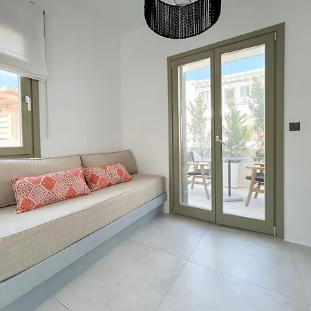 Holiday home Joelia In Paros With Private Jacuzzi! Naousa (Paros)