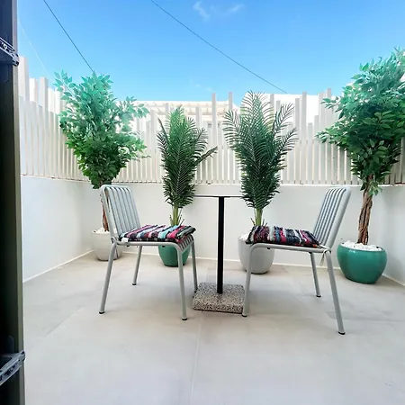 Joelia In Paros With Private Jacuzzi! Dom wakacyjny *