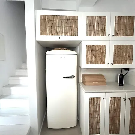 Joelia In Paros With Private Jacuzzi! * Náusza