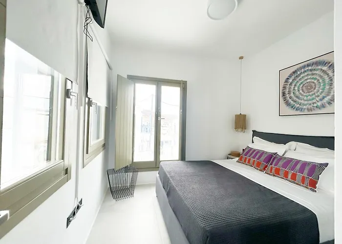 Joelia In Paros With Private Jacuzzi! Holiday home Naousa (Paros)