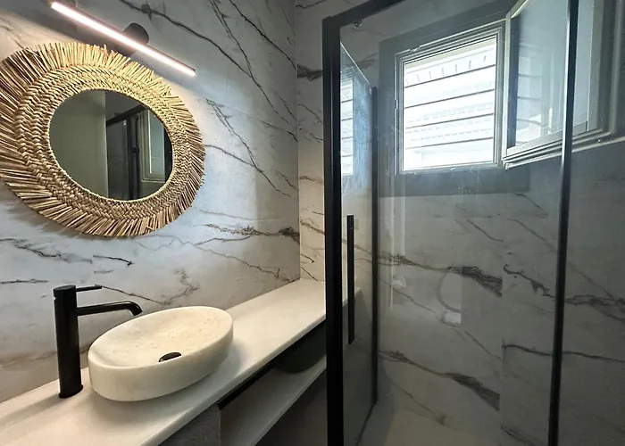 Joelia In Paros With Private Jacuzzi! Holiday home