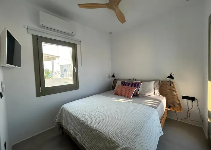 Joelia In Paros With Private Jacuzzi!